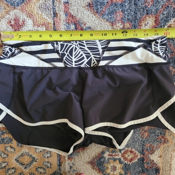Lululemon Rare Run Speed Short *4-way Stretch Lined Size‎ 8 Black / Angel Wing - Picture 10 of 11